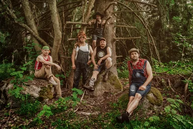 Steve'n'Seagulls - The Dark Side of the Moo Part II