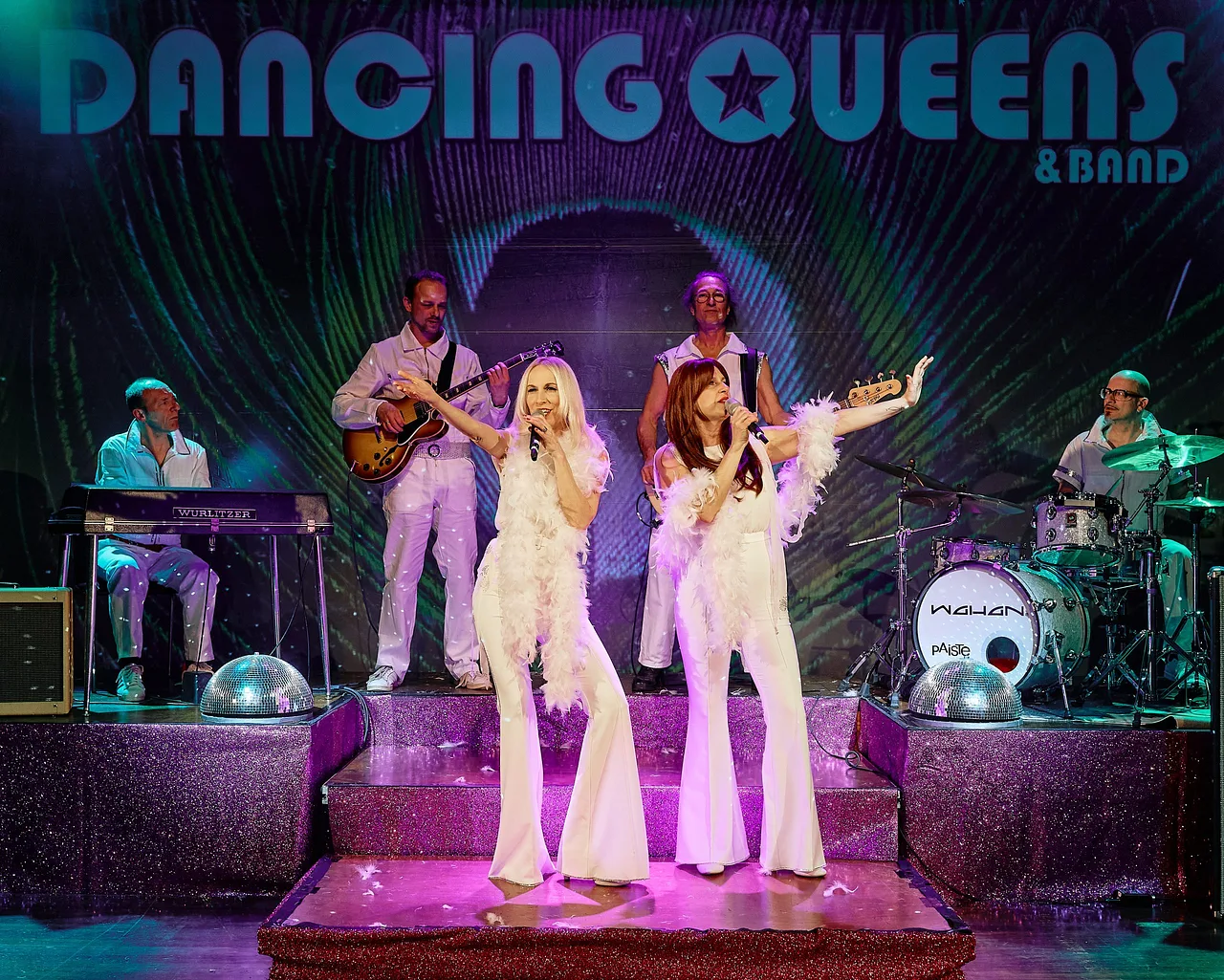 Dancing Queens & Band - A Tribute To The Queens of Pop - Hot Stuff Live!